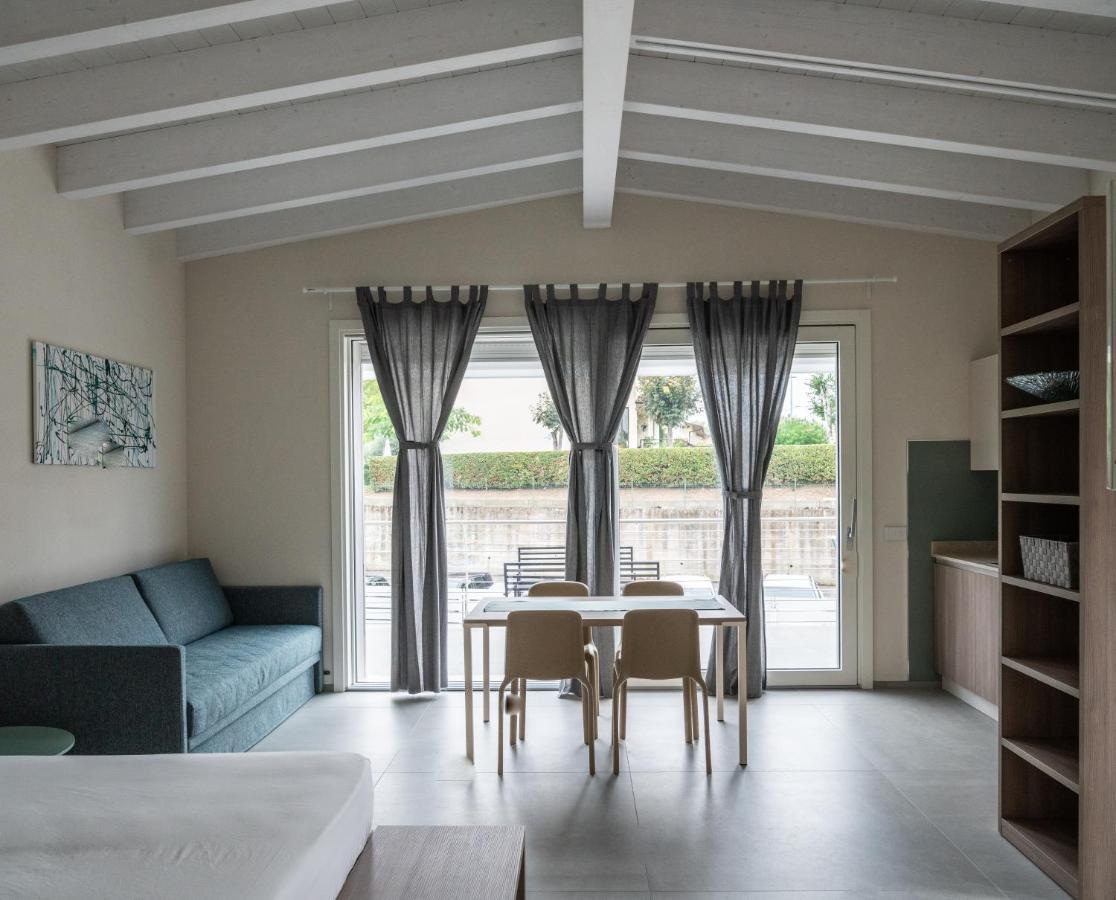 A Casa Di Sabina Ξενοδοχείο Ντεζεντσάνο ντελ Γκάρντα Εξωτερικό φωτογραφία